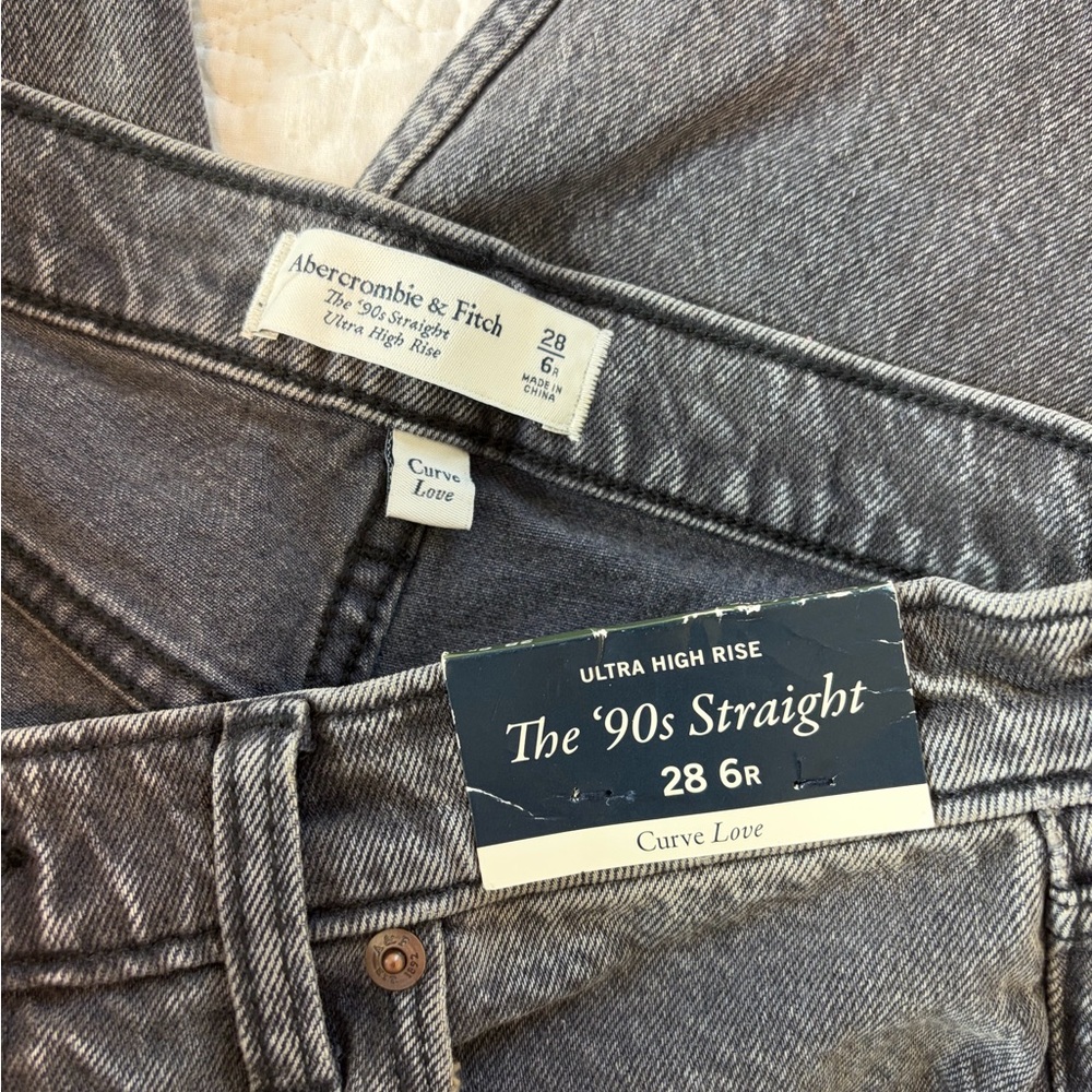 Abercrombie & Fitch Dark Gray Women's Straight Jeans - Picture 5 of 6